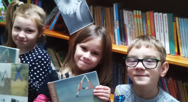 Nowi czytelnicy szkolnej biblioteki