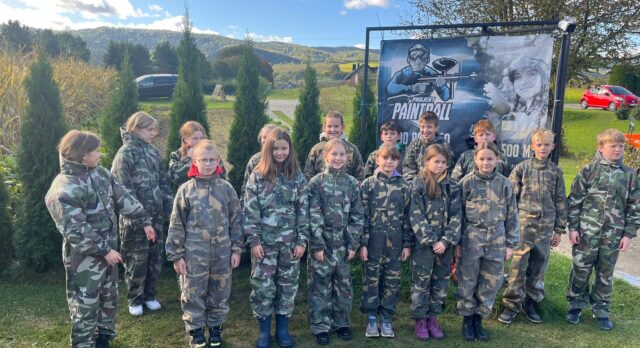Wycieczka do Żbikowic w ramach projektu „Paintball”